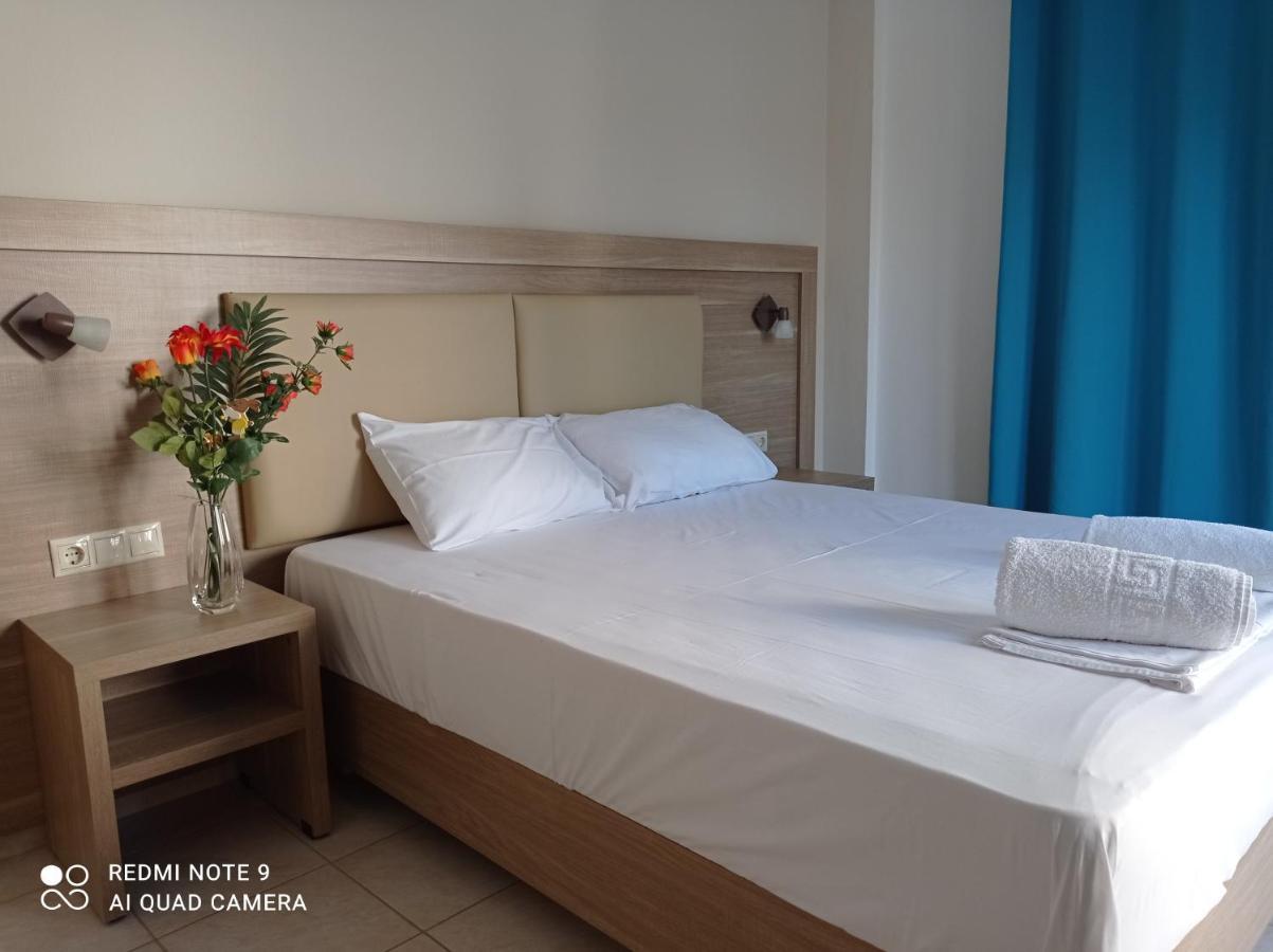 Kelly Apartments Ipsos Ngoại thất bức ảnh
