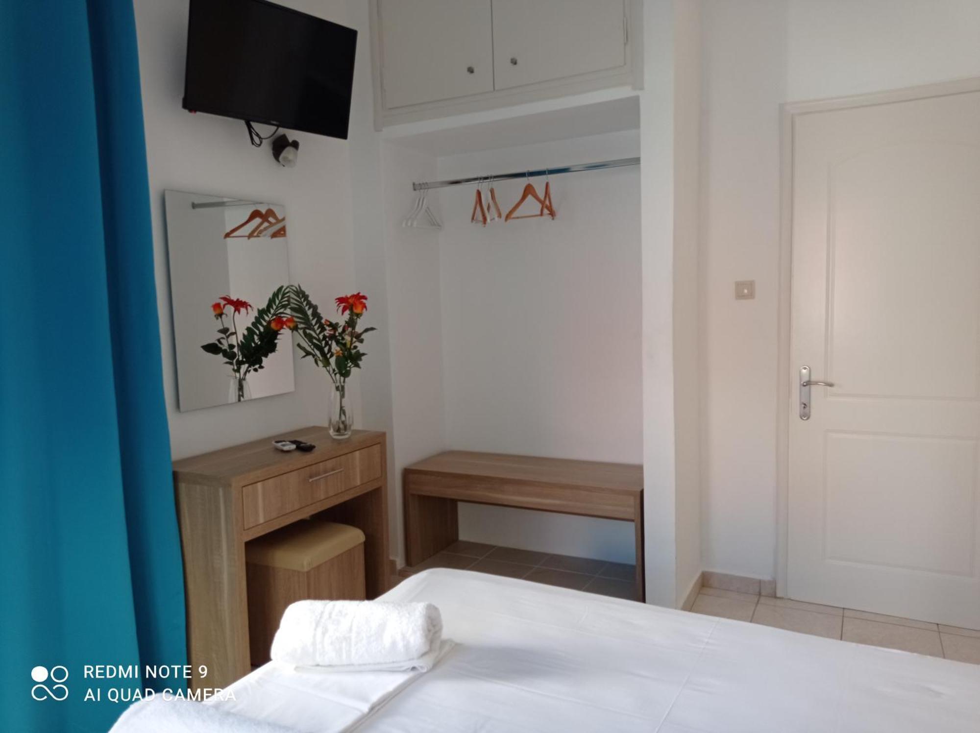 Kelly Apartments Ipsos Phòng bức ảnh