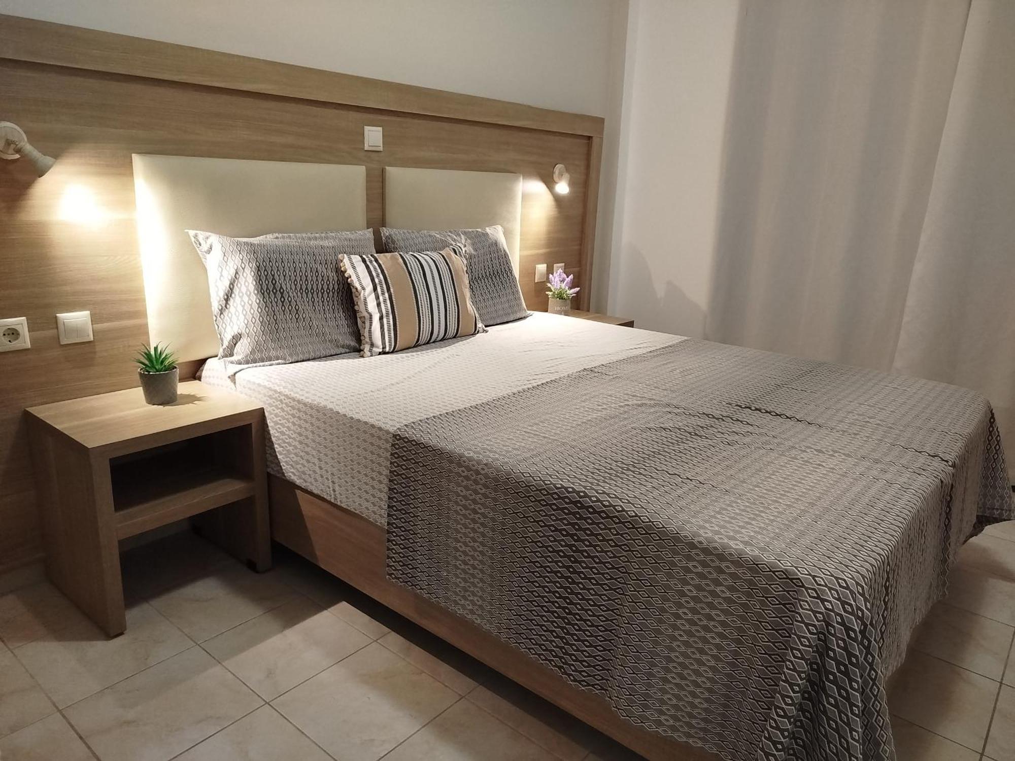 Kelly Apartments Ipsos Ngoại thất bức ảnh